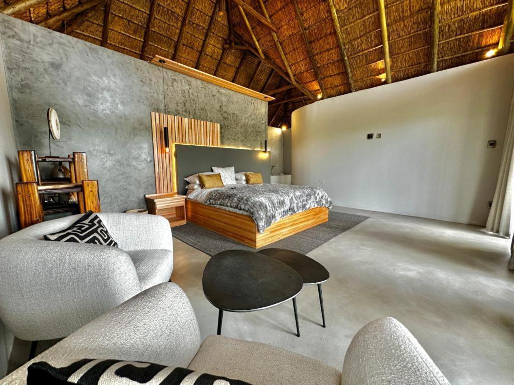La Joya Lodge Conference Centre And Spa Pelindaba ภายนอก รูปภาพ