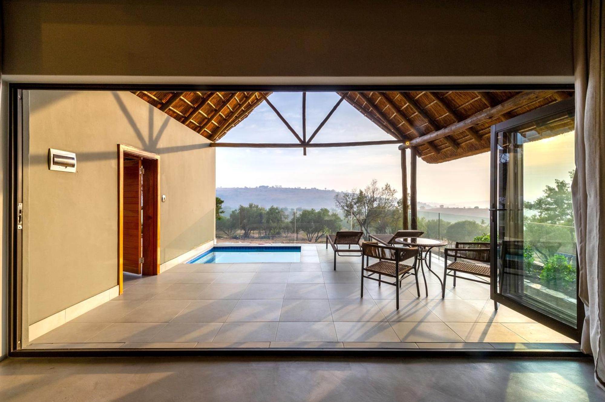 La Joya Lodge Conference Centre And Spa Pelindaba ภายนอก รูปภาพ