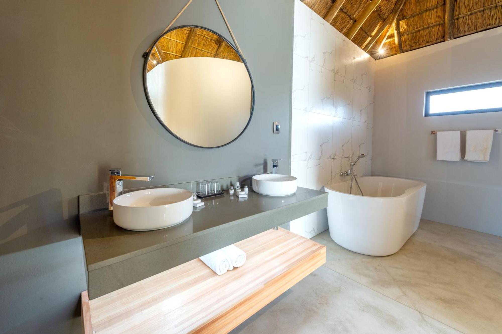 La Joya Lodge Conference Centre And Spa Pelindaba ภายนอก รูปภาพ